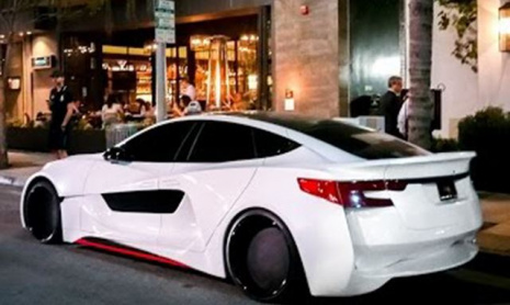 Есть ли более дикие Tesla, чем эта самодельная Model S от Will.i.am?