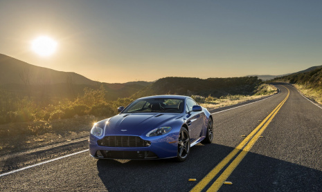 Aston Martin представил 2017 V8 Vantage GTS
