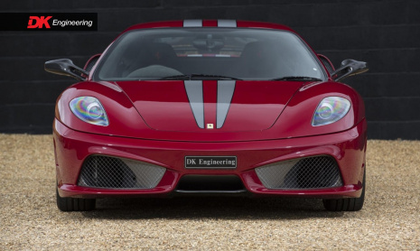 Rosso Mugello Ferrari 430 Scuderia продается за 204,995 фунтов в Британии