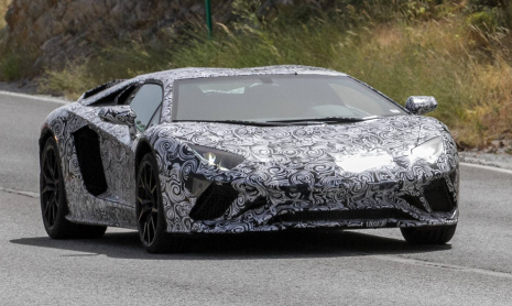 Более мощный Lamborghini Aventador S выйдет в 2017 году