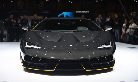 Lamborghini Centenario дебютирует в Англии на Salon Prive 2016