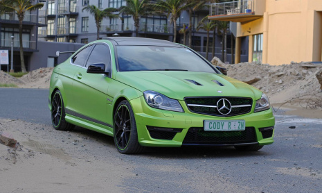 1 из 10 Mercedes-Benz C63 AMG Coupe Legacy Edition в ЮАР