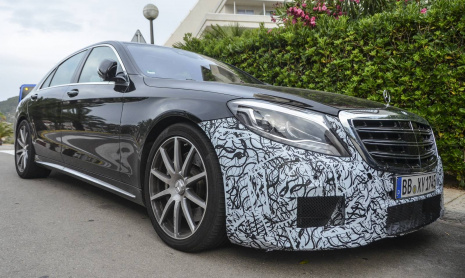 Фэйслифтинг Mercedes-AMG S63 - шпионские снимки