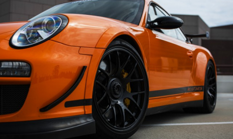 Оранжевый Porsche 911 GT3 RS от GMG Racing