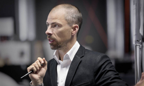 Андерс Варминг покидает MINI