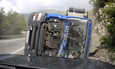 4 аварии с участием грузовиков, снятые на видеорегистратор