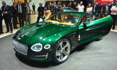 Bentley представит конкурента Aston Martin