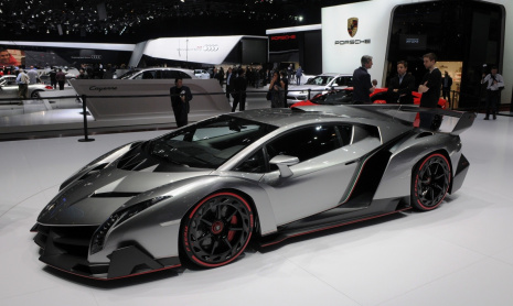Lamborghini Veneno за $4.5 млн на треке Vallelunga Circuit