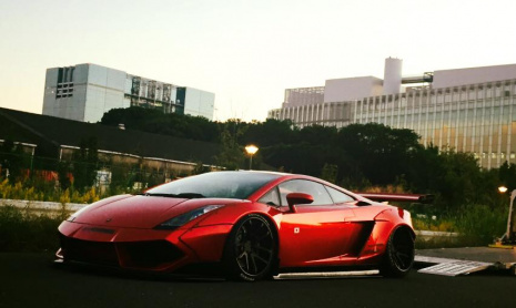 Liberty Walk представил первый расширенный Lamborghini Gallardo