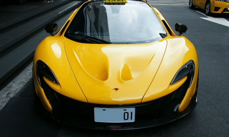 Такси McLaren P1 появилось в Тайване