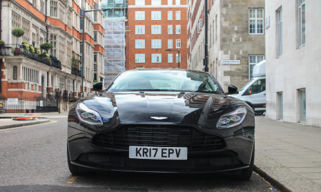 Aston Martin DB11 тестирует двигатель AMG Biturbo на Нюрбургринге