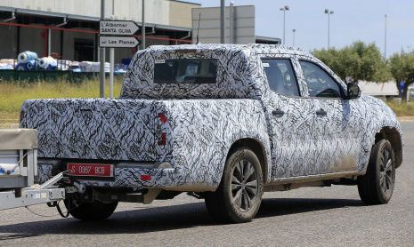 Шпионские снимки внедорожника Mercedes-Benz X-Class