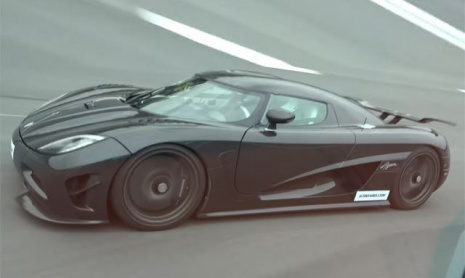 Koenigsegg Agera R соревнуется с Bugatti Veyron Grand Sport