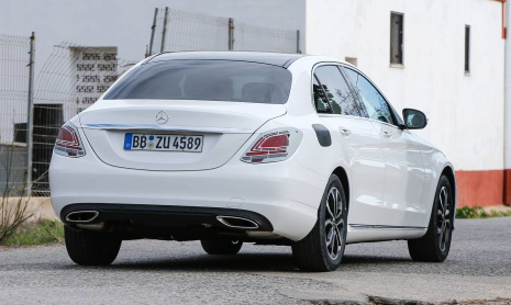 Фэйслифтинг 2018 Mercedes-Benz C-Class – шпионские снимки