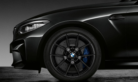BMW выпустил 2018 M2 Black Shades