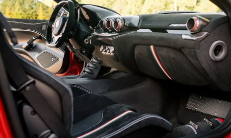 Нравится Ferrari F12 tdf? Этот экземпляр ищет нового хозяина