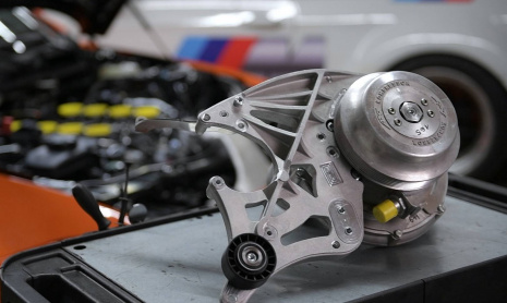 BMW M3 V8 от G-Power BMW M3 V8 - 35-ое юбилейное издание