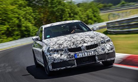 Возможно, это 2019 BMW 3 серии скрывается под пологом