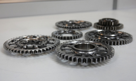 Официально представлен двигатель Aston Martin Valkyrie V12