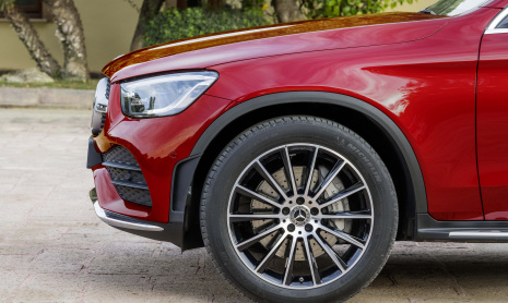 Mercedes демонстрирует новый GLC Coupe