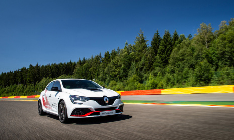 Renault Megane Trophy-R устанавливает новый рекорд круга!