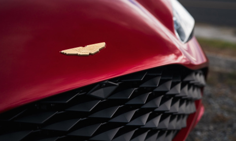 Aston Martin представляет ограниченные издание линейки DBS GT Zagato!