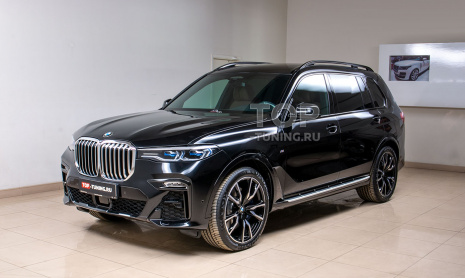 Готовим BMW X7 - пленка, керамика, тонировка, салон, аксессуары