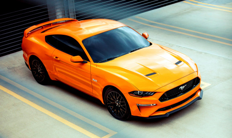 У водителя этого Ford Mustang серьезные проблемы