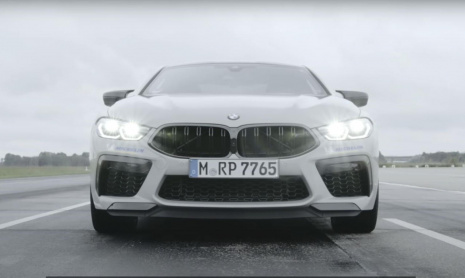 BMW учит нас, как управлять могучим M8