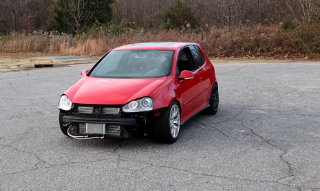 Этот RWD Volkswagen Golf GTI - машина для пончиков