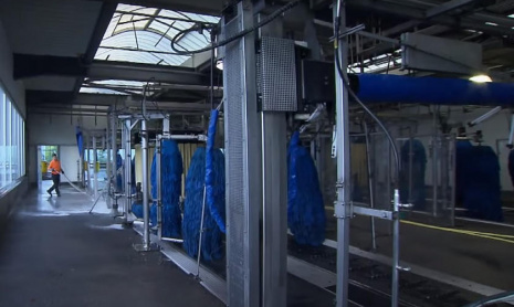 Самая большая автомойка в мире очищает 4000 автомобилей в день