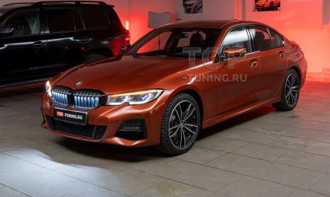 Оригинальная подсветка в решетку радиатора в BMW 3 G20
