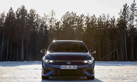 2022 Volkswagen Golf R получил новую систему векторизации крутящего момента