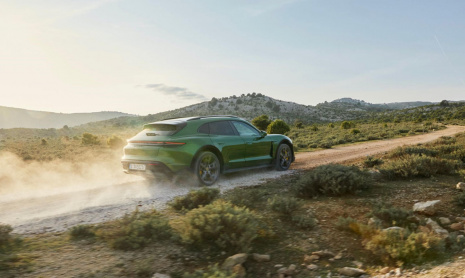 2022 Porsche Taycan представит новые цвета и улучшенные технологии