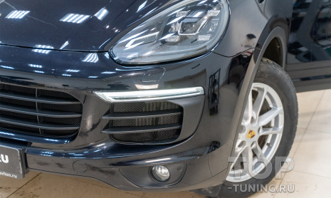Установка сетки фильтра в передний бампер Порше Кайен 958