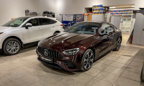 Установка электронного выхлопа Thor на новый Mercedes-Benz E class