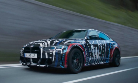 Горячее тестирование нового BMW i4 с четырьмя электродвигателями