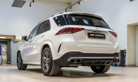 Установка доводчиков дверей для Mercedes-Benz GLE 167 в обвесе AMG 63