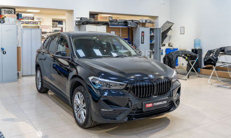 Монтаж сетки в бампер и покраска юбки для BMW X1