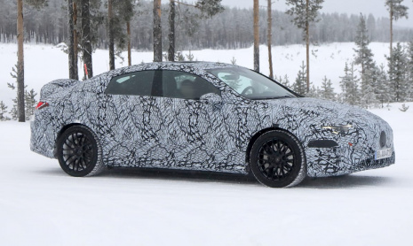 Электрический седан Mercedes-AMG CLA шпионские снимки нового флагмана