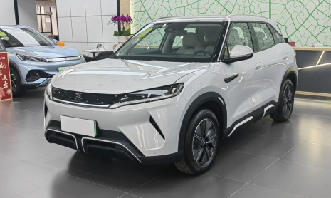 BYD Yuan UP прибыл к дилерам перед началом продаж