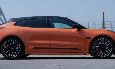 Через месяц после запуска на новый Zeekr 001 поступило более 30 000 заказов