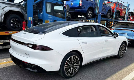 Седан Yuanhang Y7 премиум-класса будет представлен на выставке в Пекине