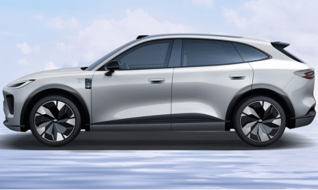 Chery Fulwin E06 - это новый внедорожник для Китая, доступный в моделях PHEV и EV