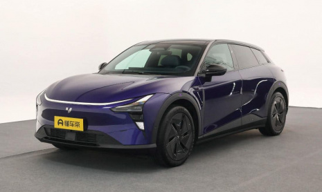 Версия Jiyue 01 Max long range с запасом хода 720 км продается по цене от 2,75 млн рублей