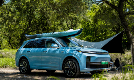 Li Auto во второй раз снижает годовой объем продаж, так как продажи Li Mega продолжают разочаровывать