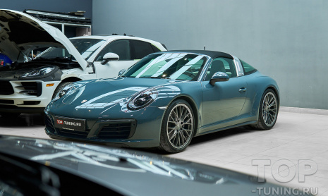 Оклейка глянцевой пленкой, детейлинг, ремонт лобового стекла на Porsche 911 Targa 4
