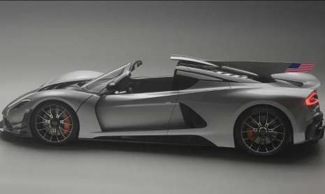 Hennessey Venom F5-M Roadster - самый мощный в мире автомобиль с механической коробкой передач