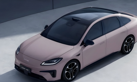 Появились официальные изображения GAC Aion RT с запасом хода 650 км