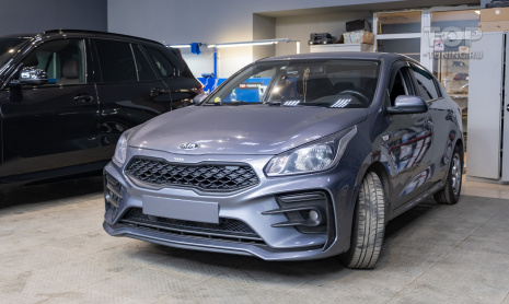 Установка тюнинг-бампера для Kia Rio 4, окраска в цвет кузова